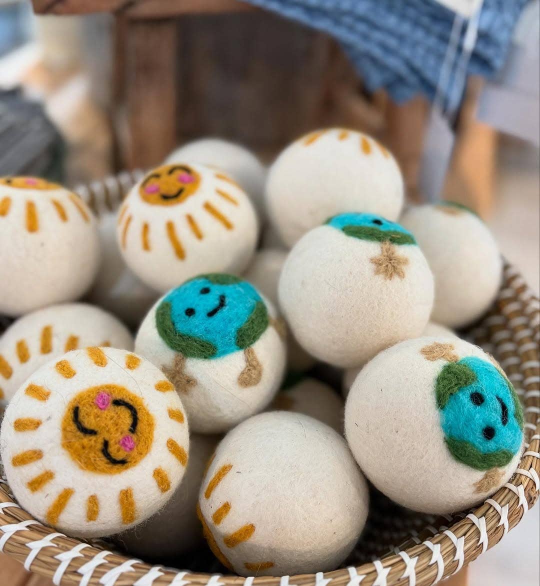 Earth & Sun Eco Wool Dryer Balls Fair Trade: Happy Earth