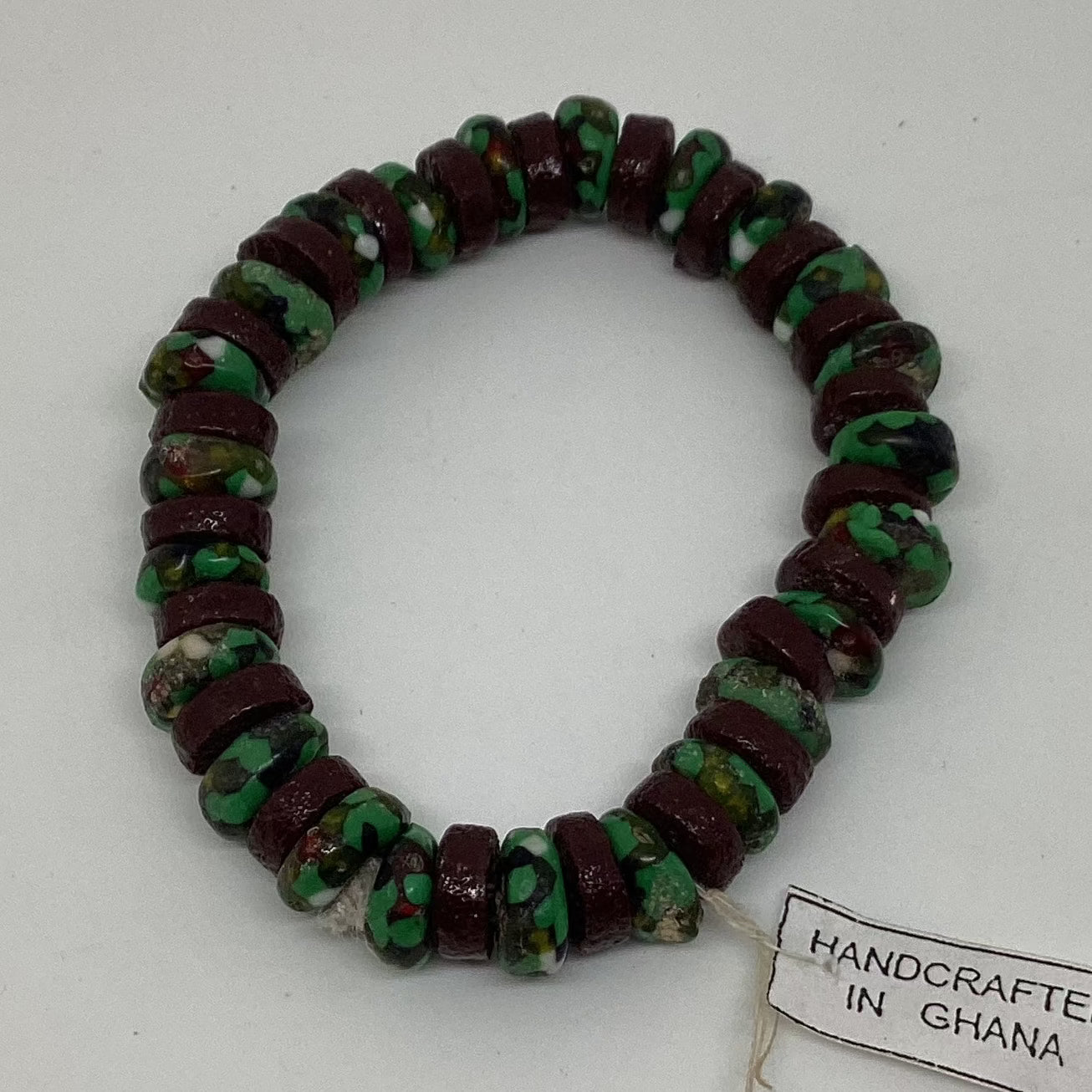 Pulsera elástica de cuentas de vidrio reciclado