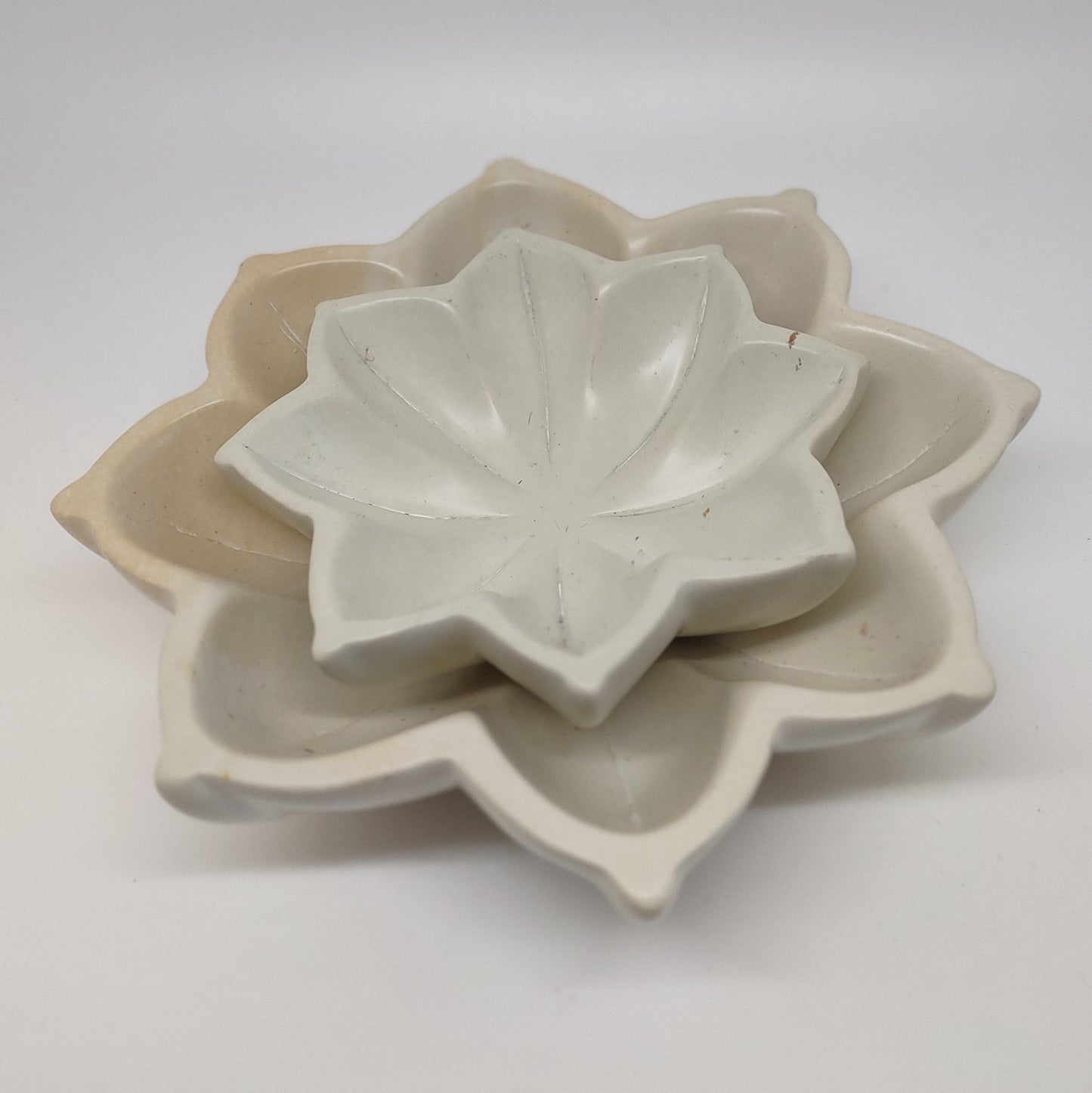 Juego de esteatita con cuenco de flores