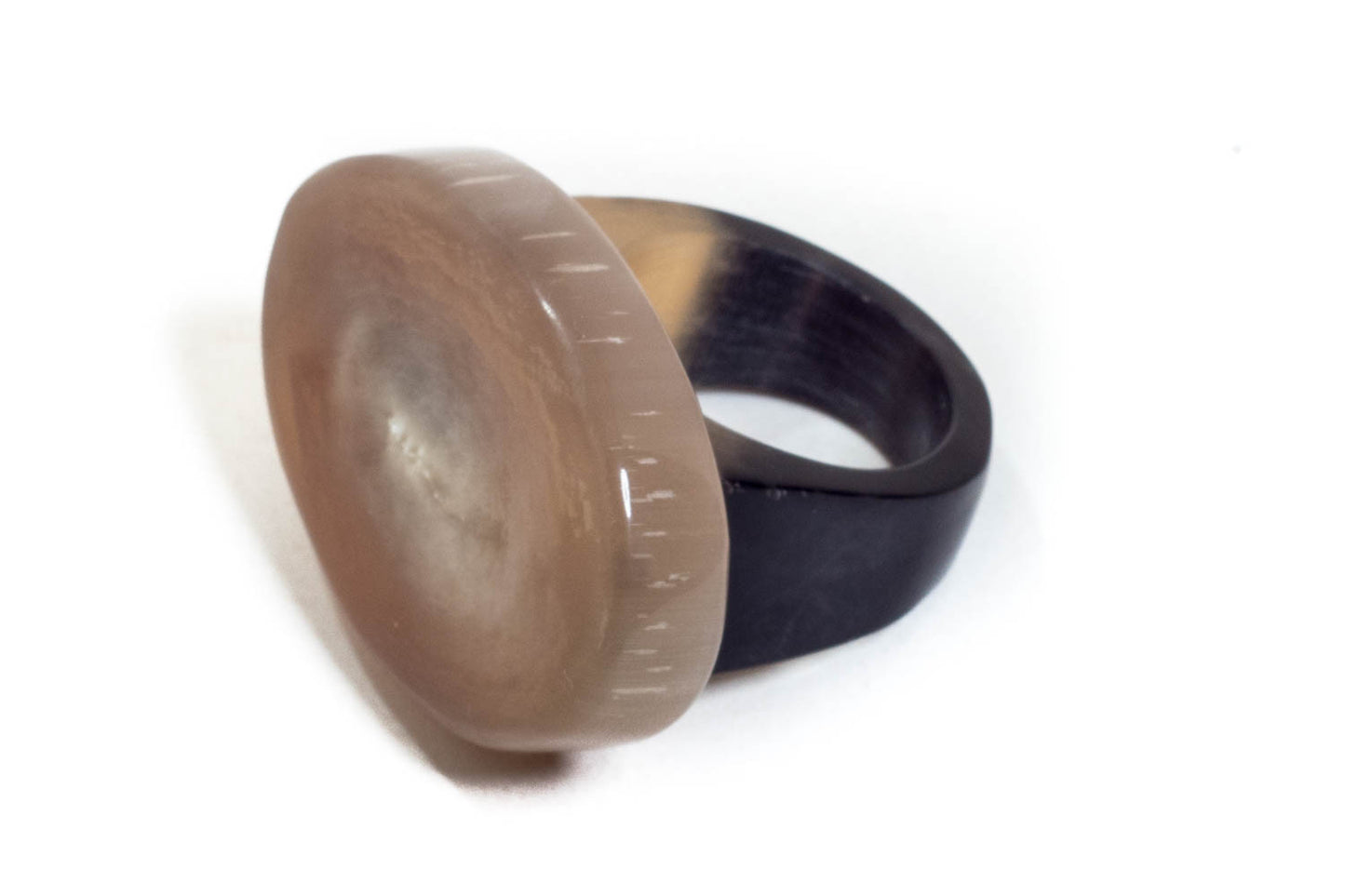 Anillos llamativos