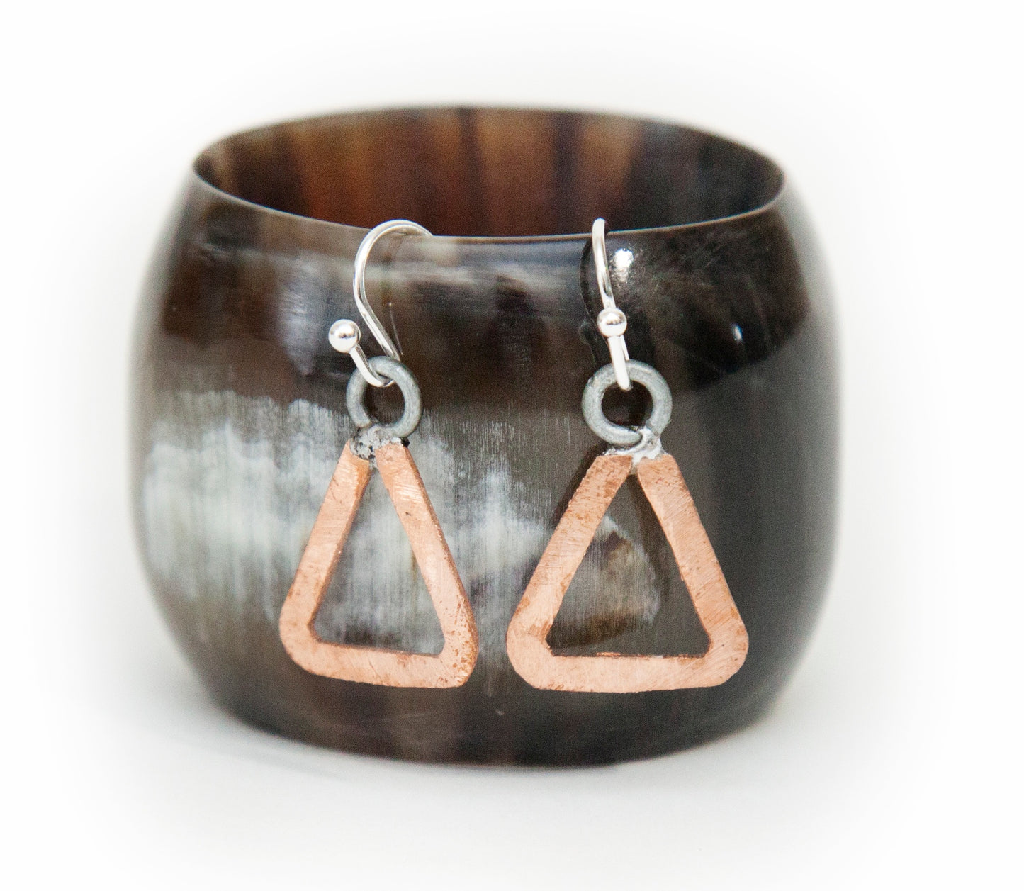 Mini triangle earrings