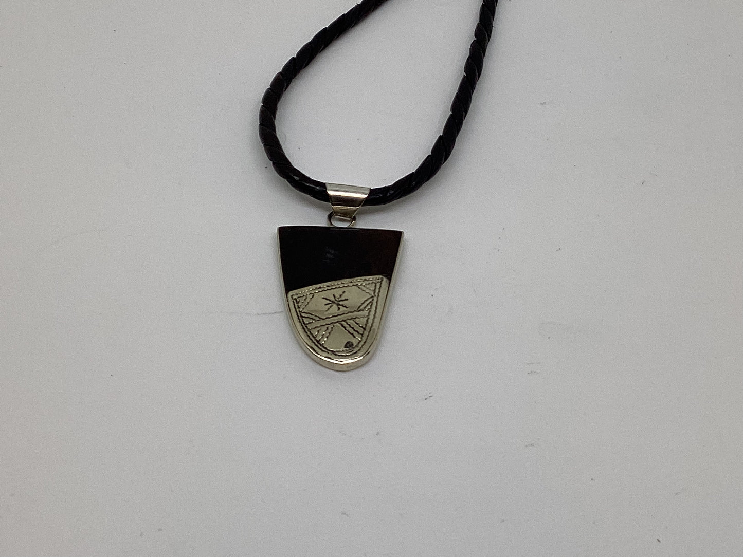 Tuareg ebony small pendant necklace