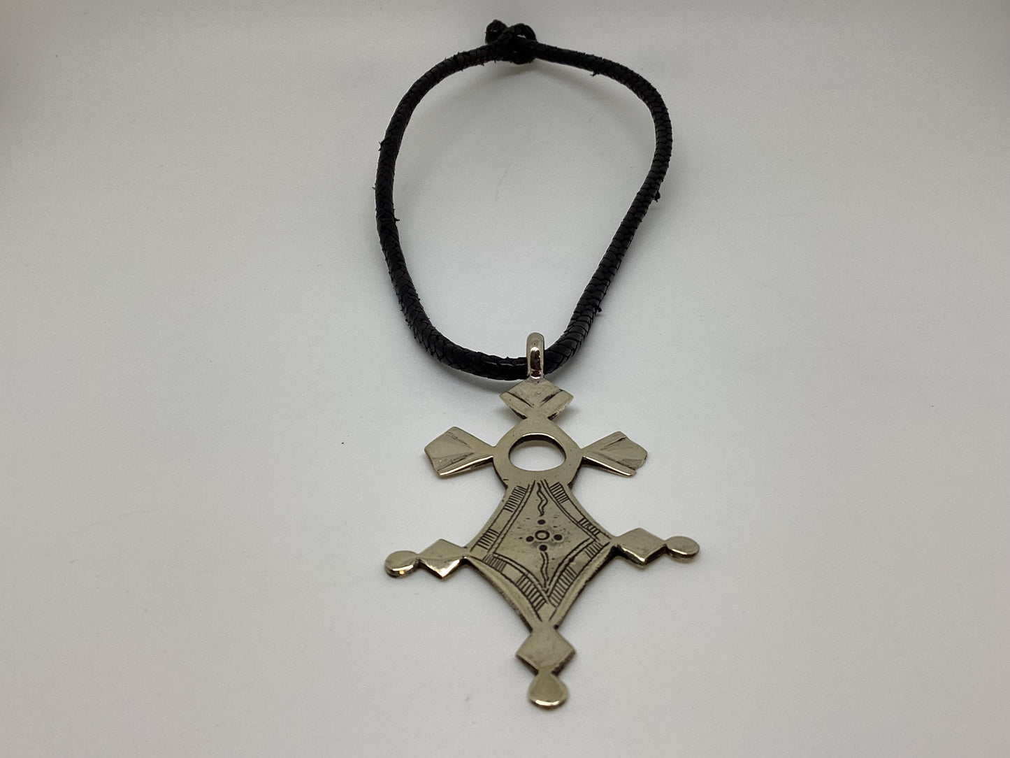 Collar cruz pequeña tuareg
