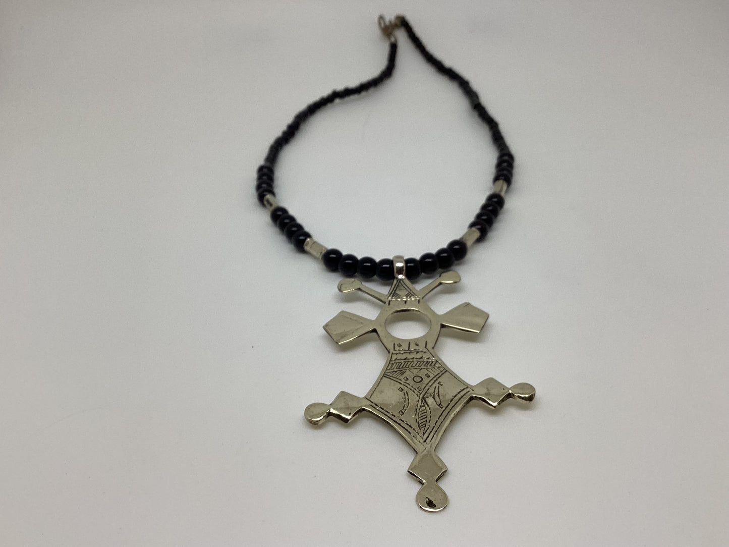 Collar cruz pequeña tuareg