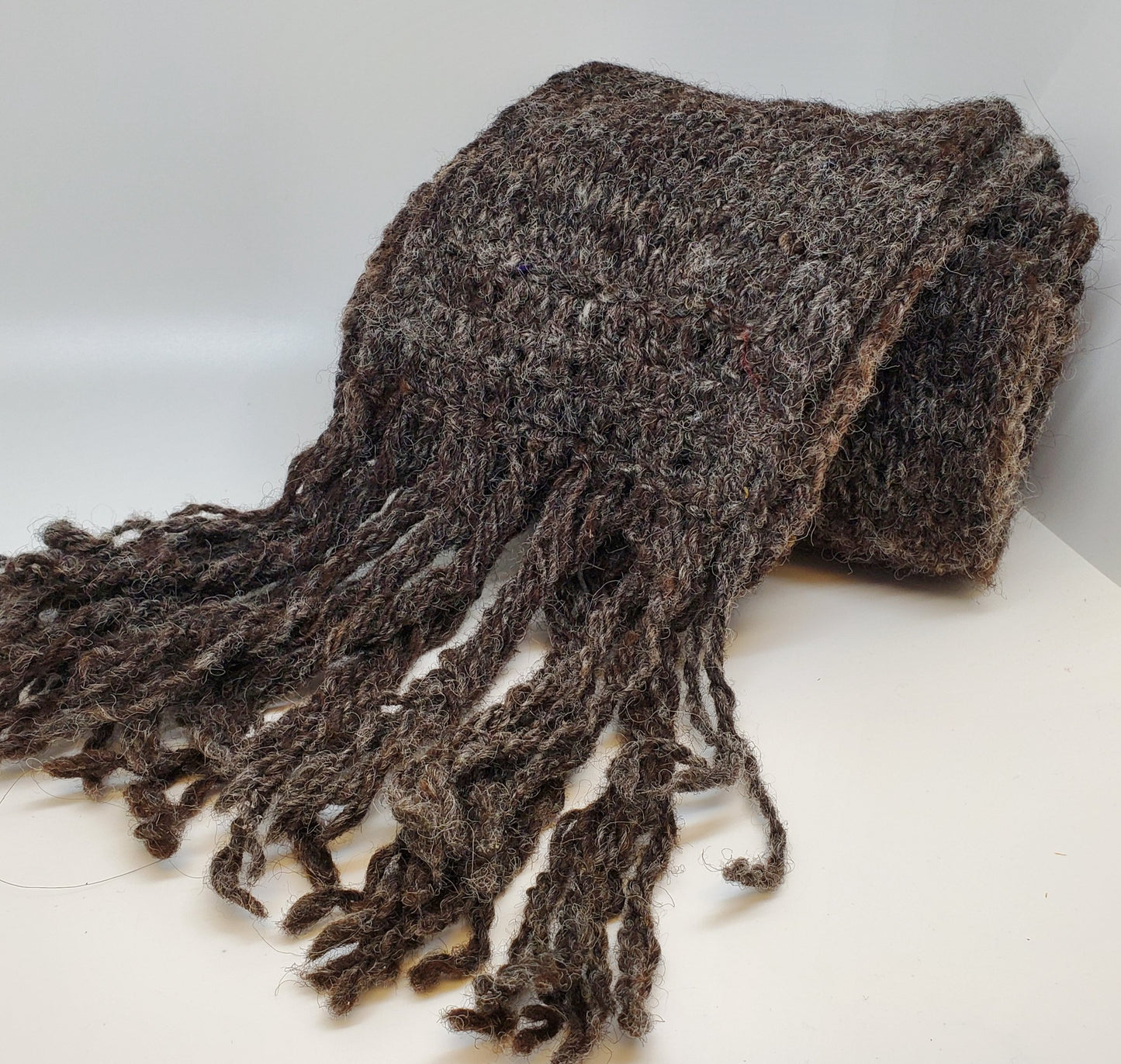 Sheep's wool hand knit scarf