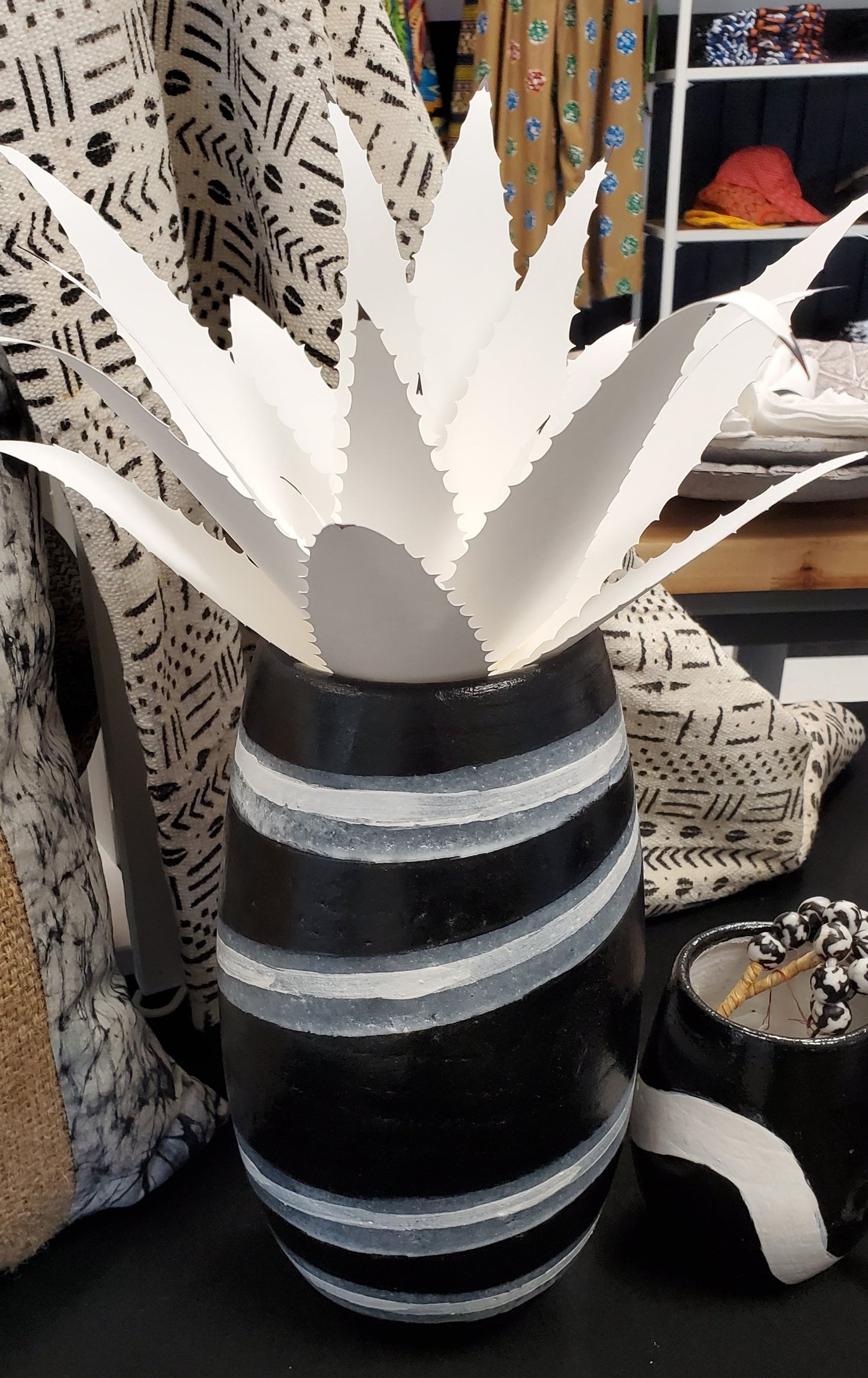 Matamiss Black and White Vase