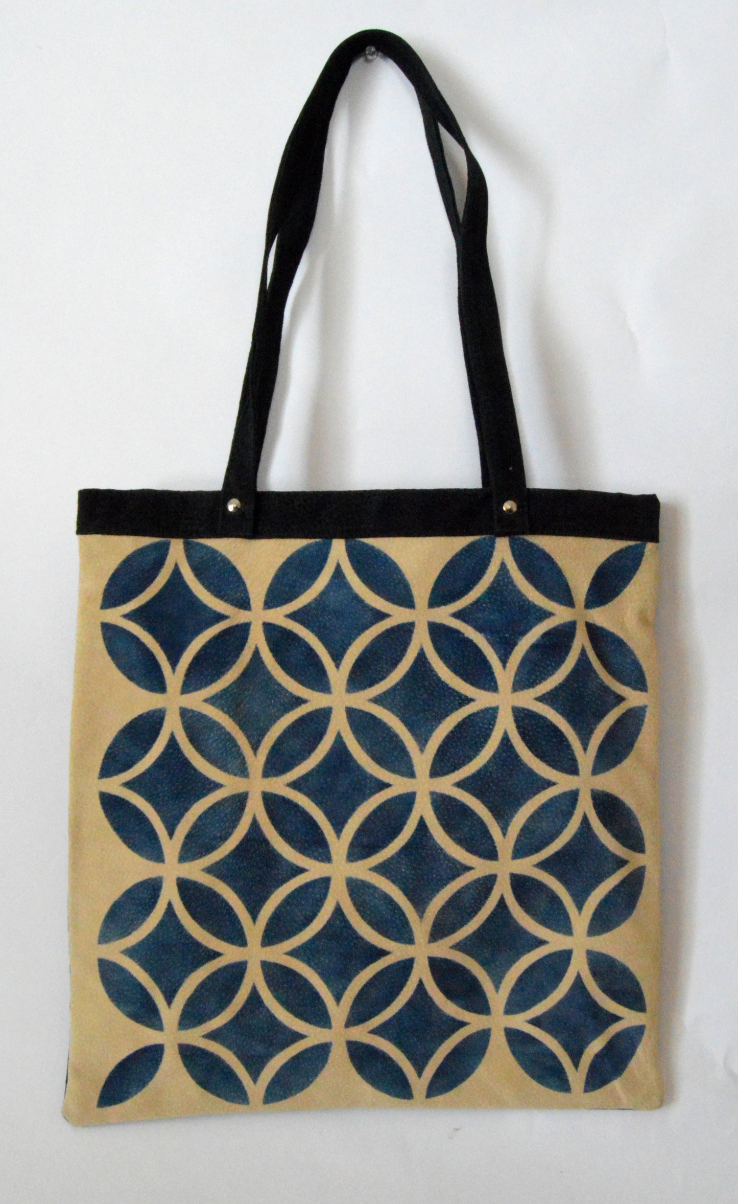 Litema tote