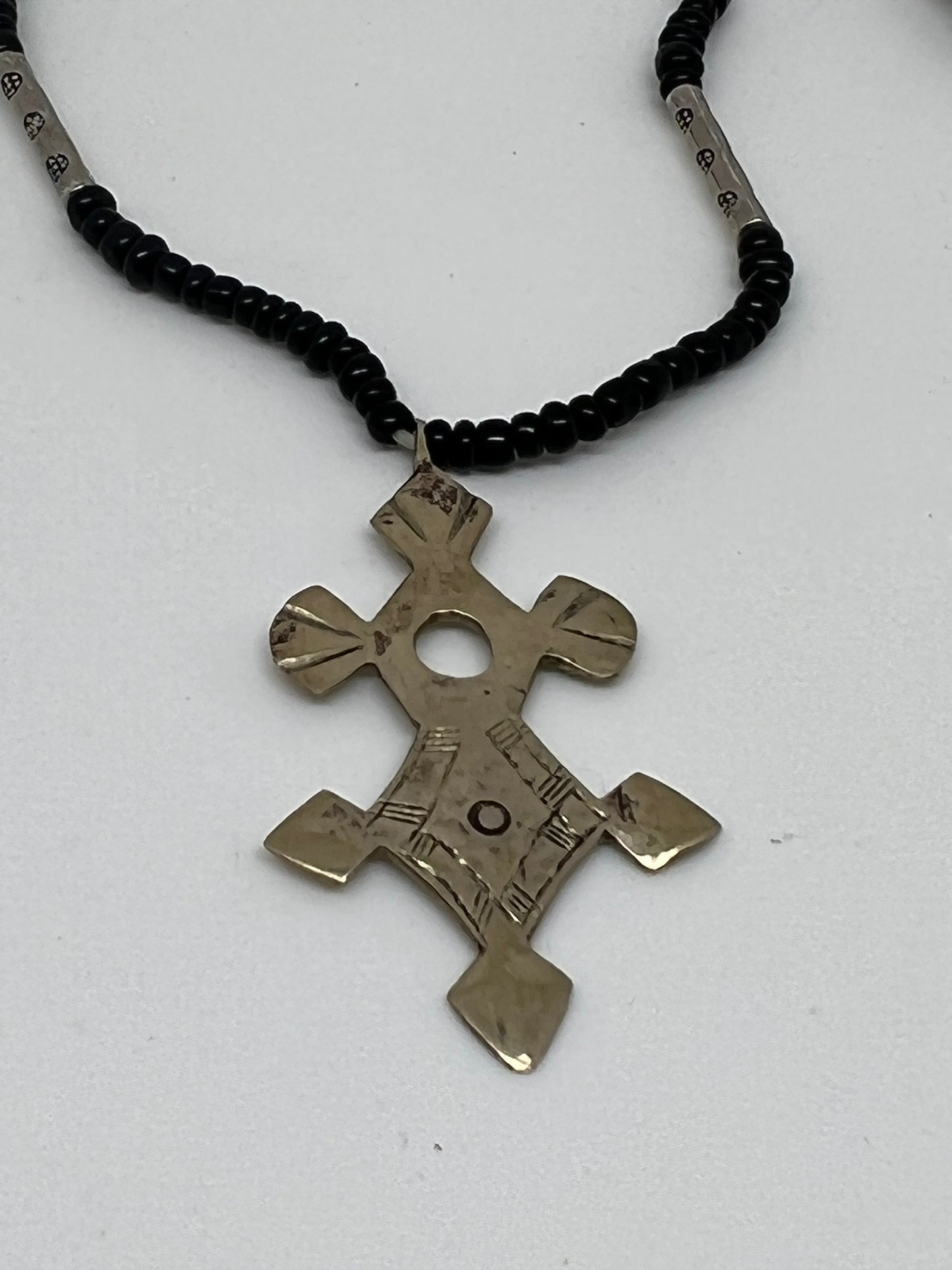 Collar cruz pequeña tuareg