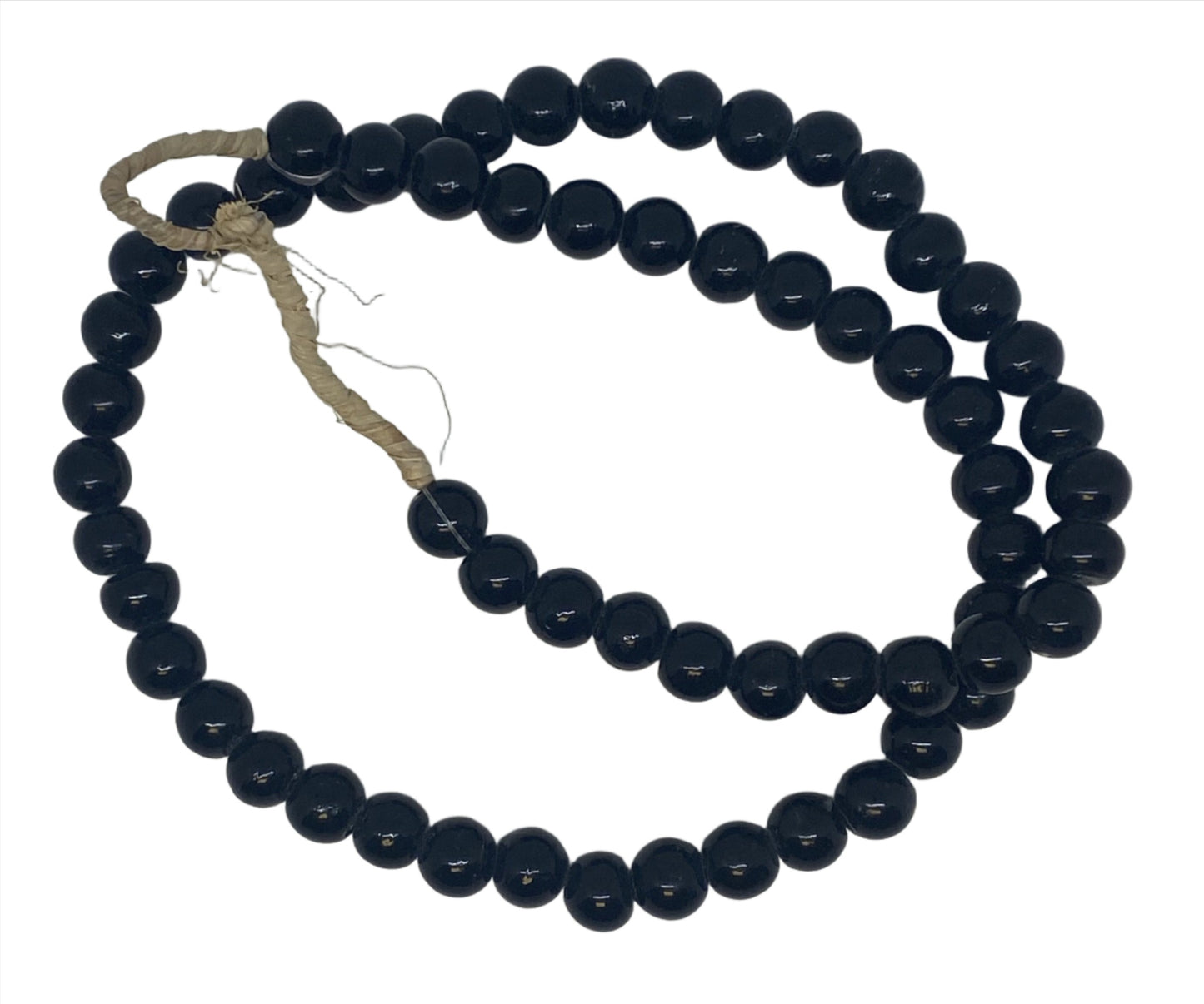 Glass bead strand