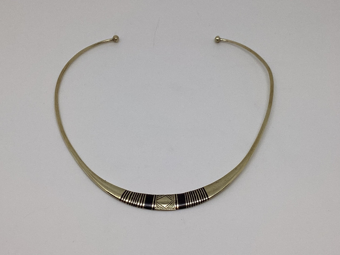 Tuareg hammered choker black feature lines