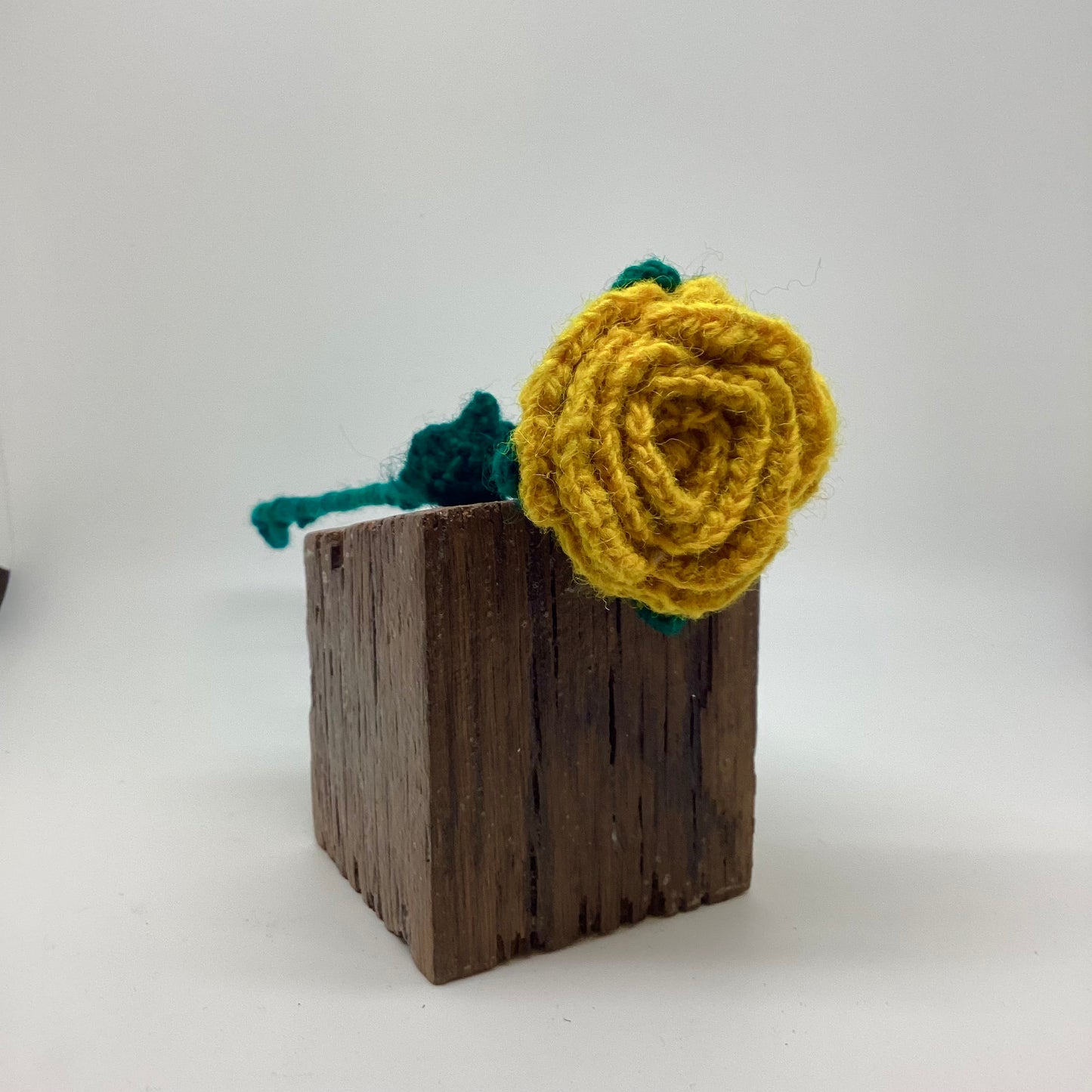 crochet-rose-yellow-single