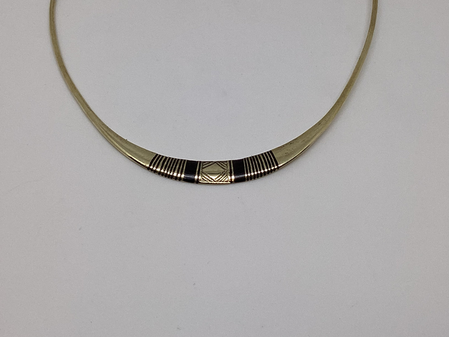 Tuareg hammered choker black feature lines