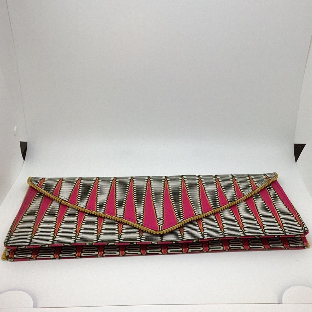 Clutch extragrande con estampado elegante